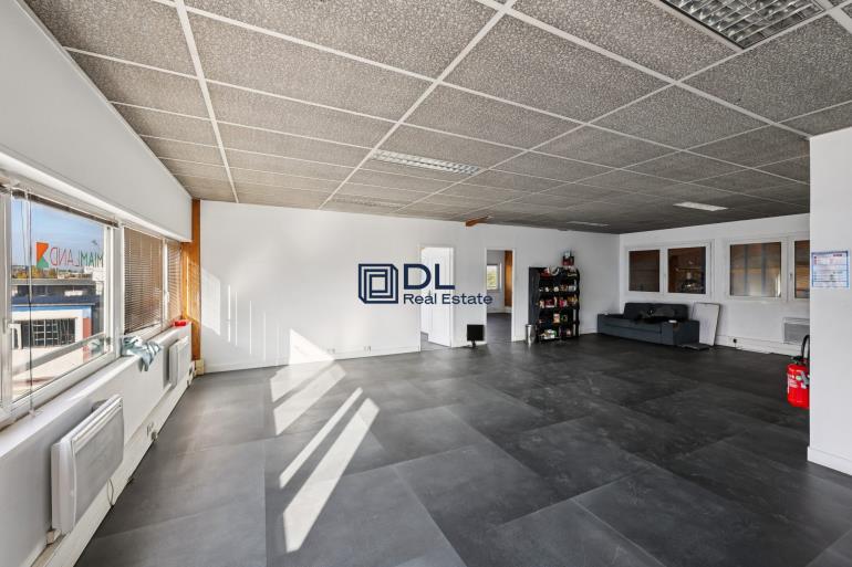 Entrepôt à vendre à Pontault-Combault - 1 180 m²