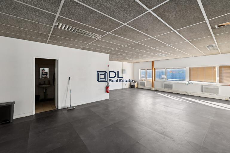 Entrepôt à vendre à Pontault-Combault - 1 180 m²