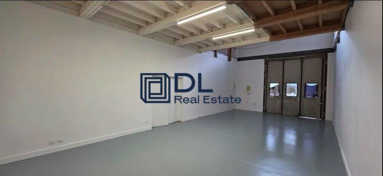 Entrepôt à louer à Roissy-en-Brie - 215 m²