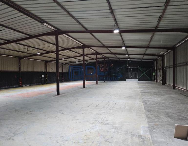 Entrepôt à vendre à Meaux - 1 000 m²