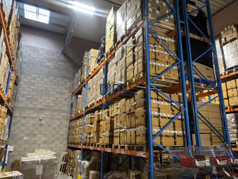Entrepôt à louer à Courtry - 300 m²
