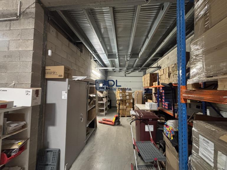 Entrepôt à louer à Courtry - 300 m²