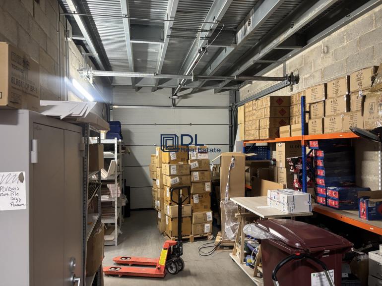 Entrepôt à louer à Courtry - 300 m²