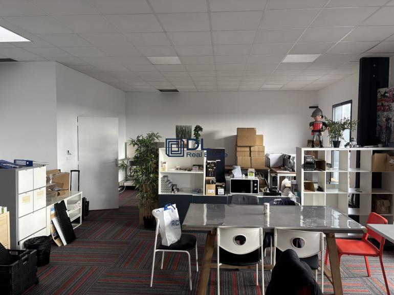 Entrepôt à louer à Courtry - 300 m²