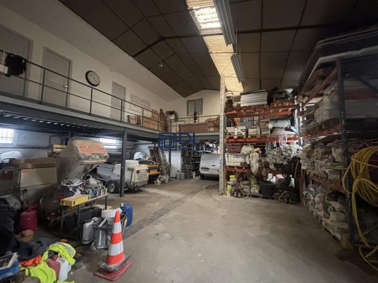 Entrepôt à louer à Draveil - 360 m²