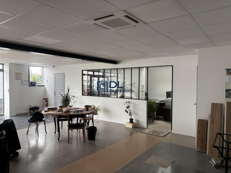 Entrepôt à louer à Draveil - 360 m²