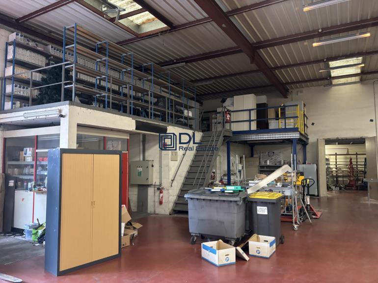 Entrepôt à louer à Draveil - 675 m²