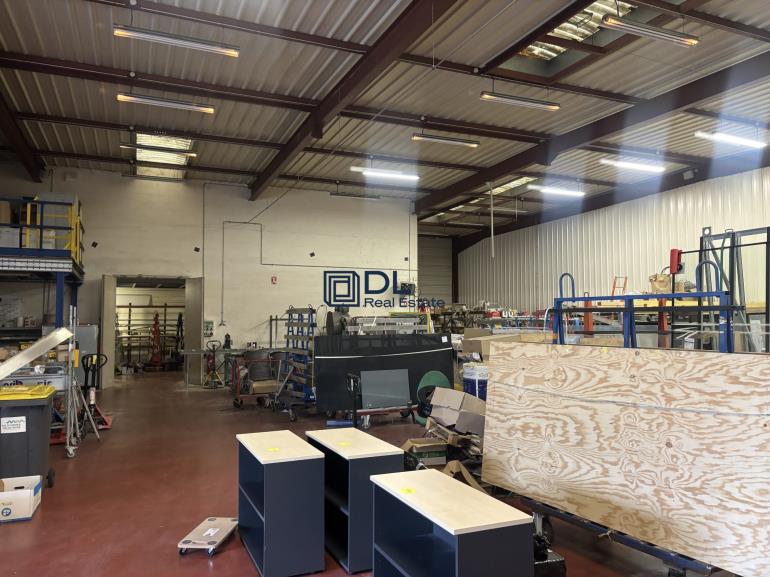 Entrepôt à louer à Draveil - 675 m²