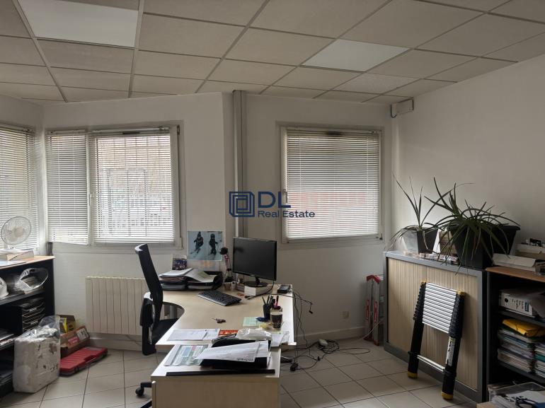 Entrepôt à louer à Draveil - 675 m²