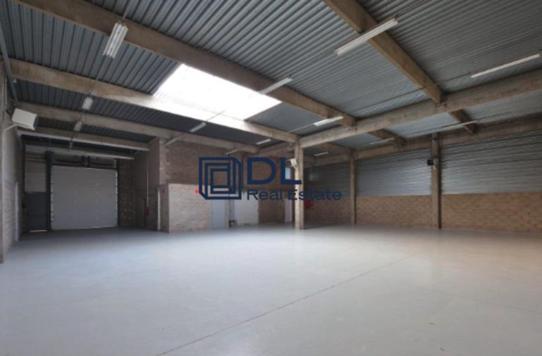 Entrepôt à louer à Saint Thibault des Vignes - 392 m²