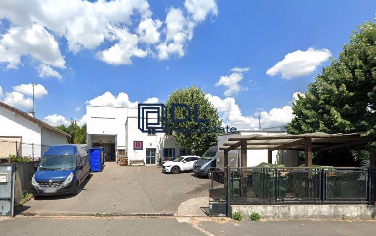 Entrepôt à louer à Fontenay-sous-Bois - 1 592 m²