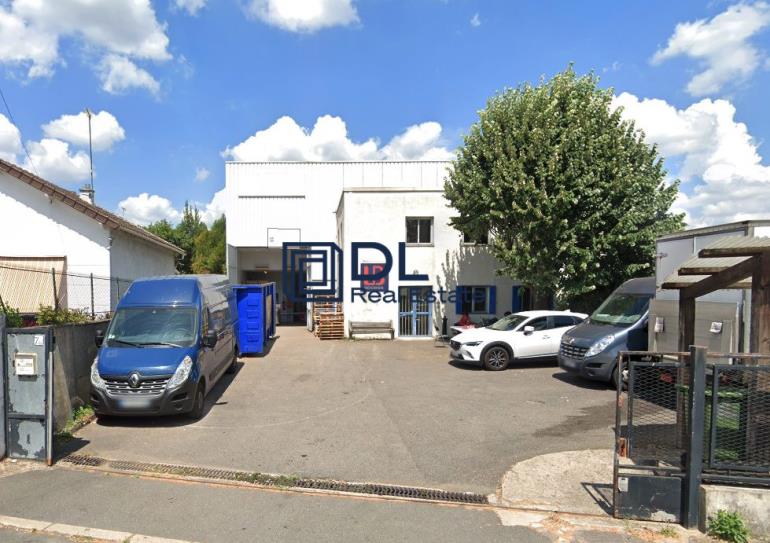 Entrepôt à louer à Fontenay-sous-Bois - 1 592 m²