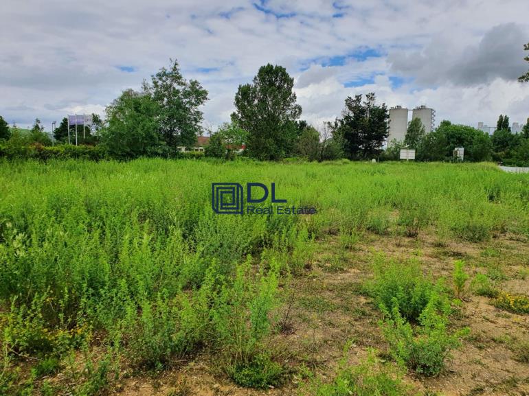 Terrain à vendre à Chelles - 7 000 m²