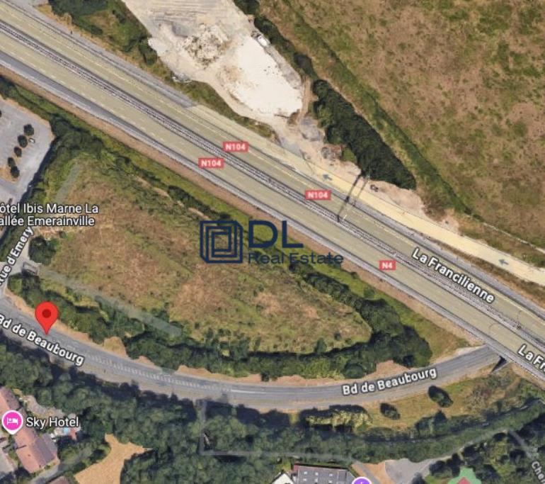 Terrain à vendre à Émerainville - 14 800 m²