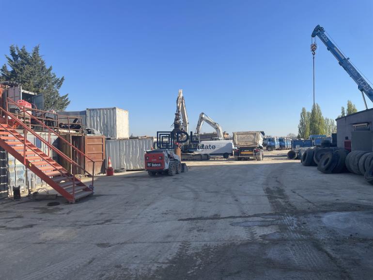 Terrain à louer à Garges-lès-Gonesse - 12 752 m²