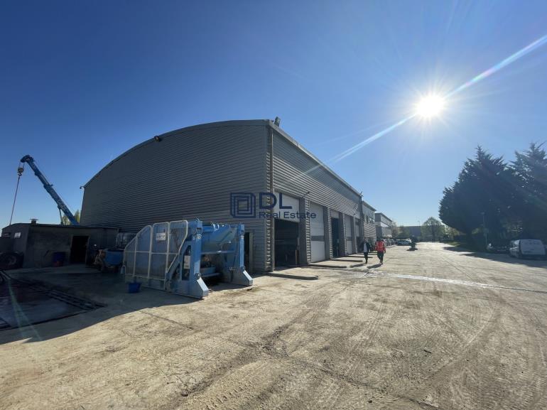 Terrain à louer à Garges-lès-Gonesse - 12 752 m²