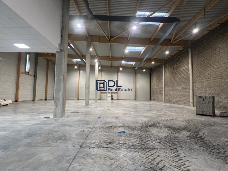 Entrepôt à louer à Moissy-Cramayel - 823 m²