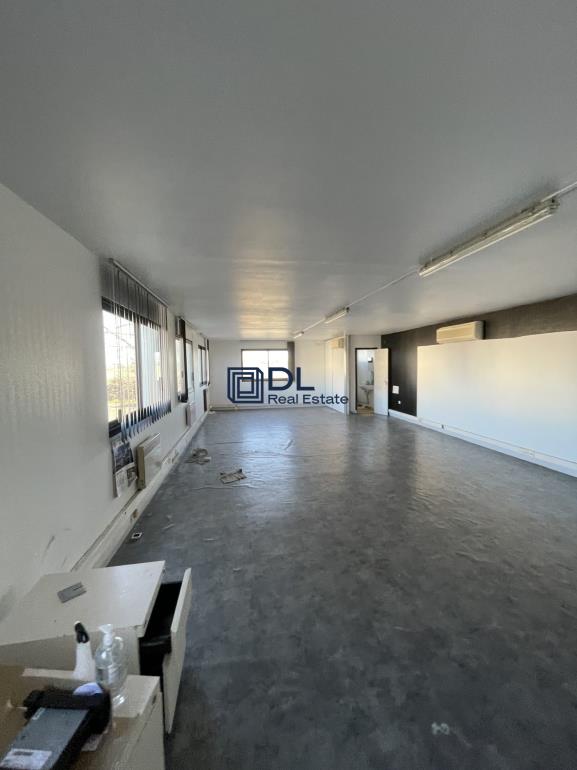 Entrepôt à louer à Thiverval-Grignon - 8 900 m²