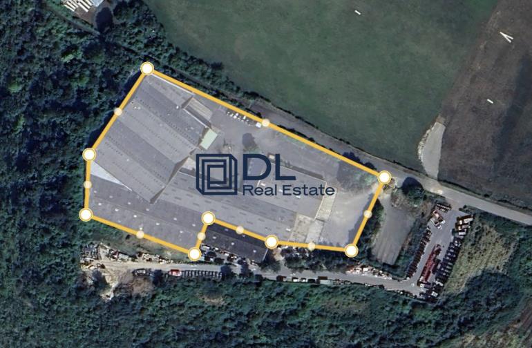 Entrepôt à louer à Thiverval-Grignon - 8 900 m²