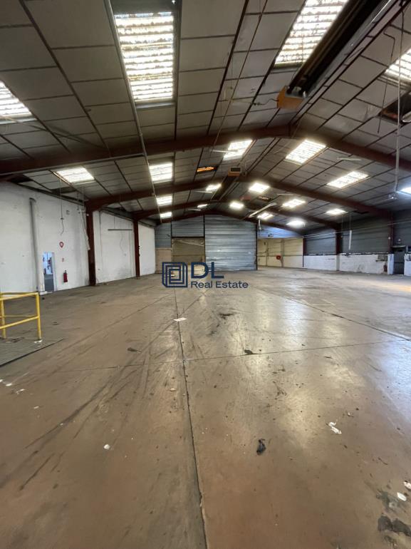 Entrepôt à louer à Thiverval-Grignon - 8 900 m²