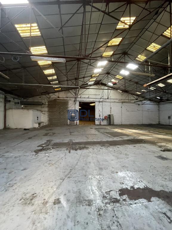 Entrepôt à louer à Thiverval-Grignon - 8 900 m²