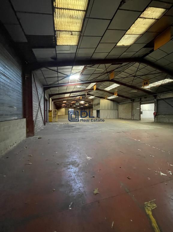 Entrepôt à louer à Thiverval-Grignon - 8 900 m²