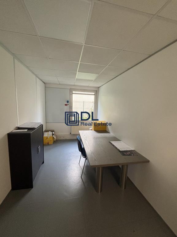 Entrepôt à louer à Buc - 1 470 m²