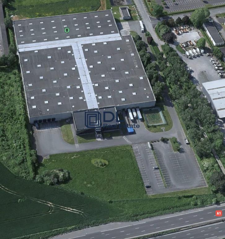 Entrepôt à louer à Templemars - 12 672 m²