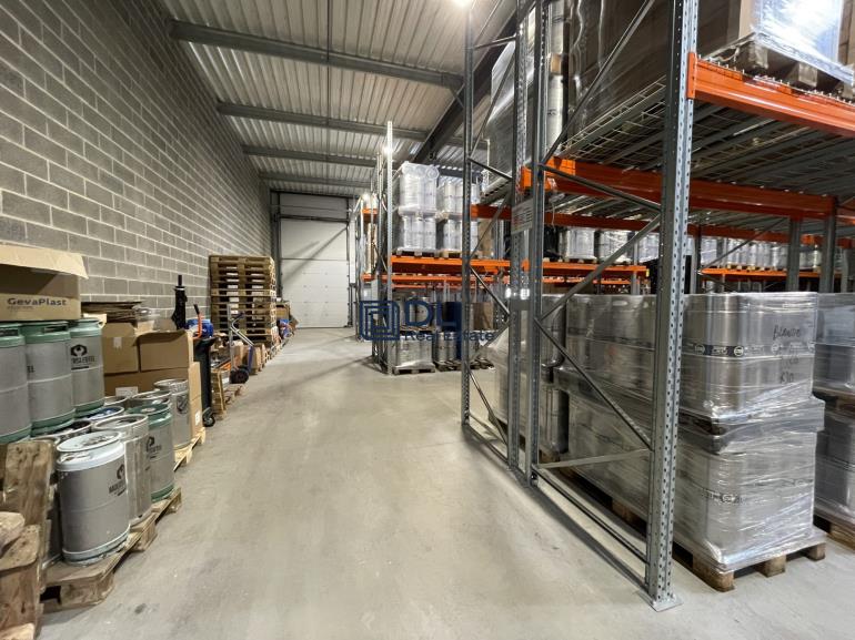Entrepôt à louer à Croix - 410 m²