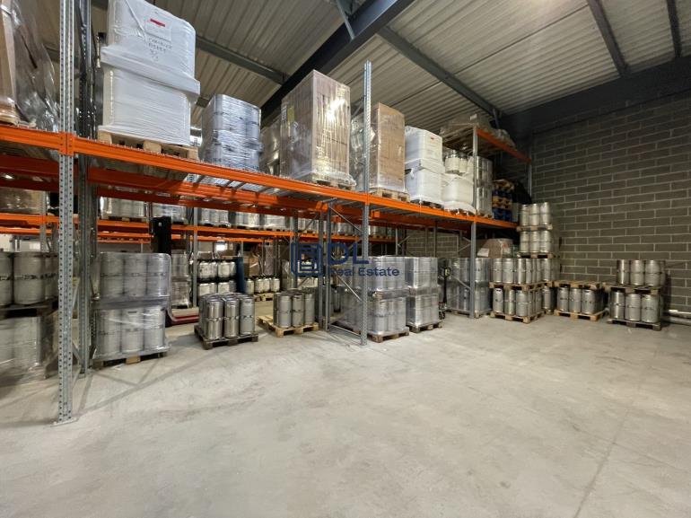 Entrepôt à louer à Croix - 410 m²