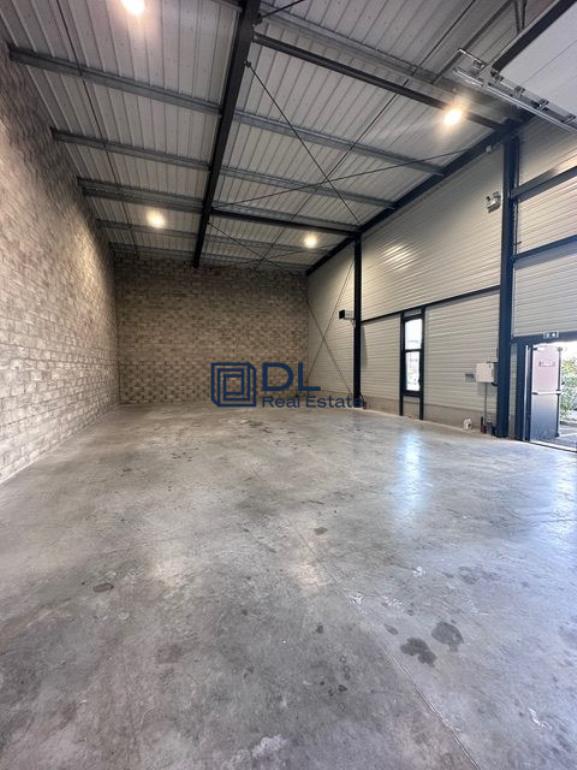 Entrepôt à louer à Serris - 247 m²