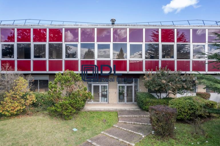 Entrepôt à louer à Maurepas - 4 733 m²