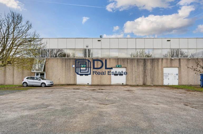 Entrepôt à louer à Coignières - 8 470 m²