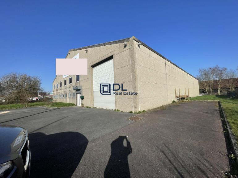 Entrepôt à vendre à Lesquin - 1 000 m²