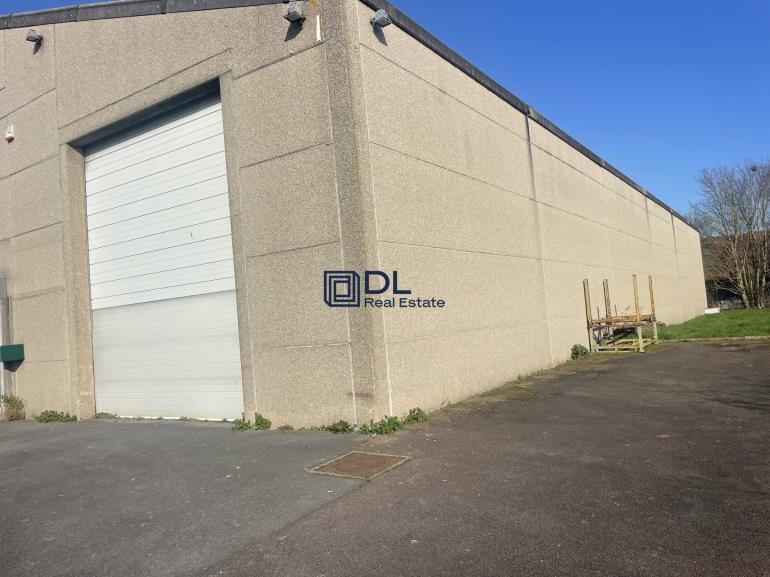 Entrepôt à vendre à Lesquin - 1 000 m²