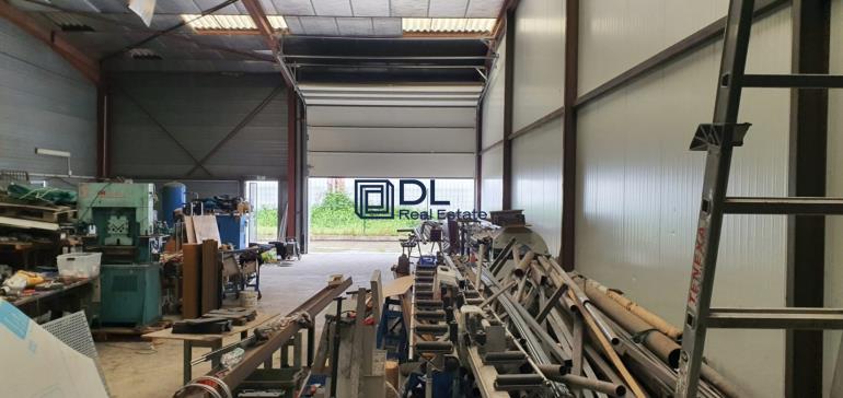 Entrepôt à vendre à Le Perray-en-Yvelines - 300 m²