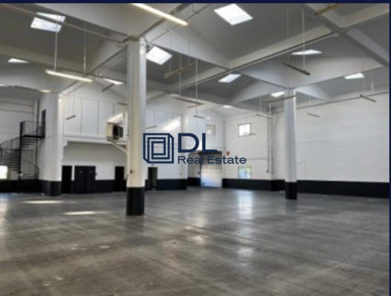 Entrepôt à louer à Villeneuve-d Ascq - 2 125 m²