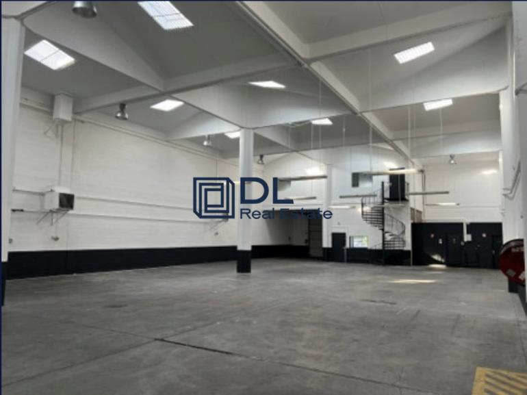 Entrepôt à louer à Villeneuve-d Ascq - 2 125 m²