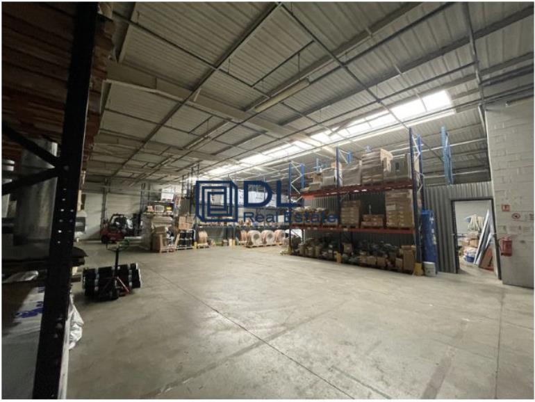 Entrepôt à louer à Sainghin-en-Mélantois - 1 800 m²