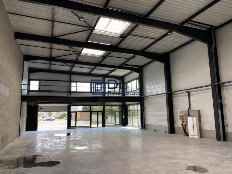 Entrepôt à louer à Villeneuve-d Ascq - 580 m²