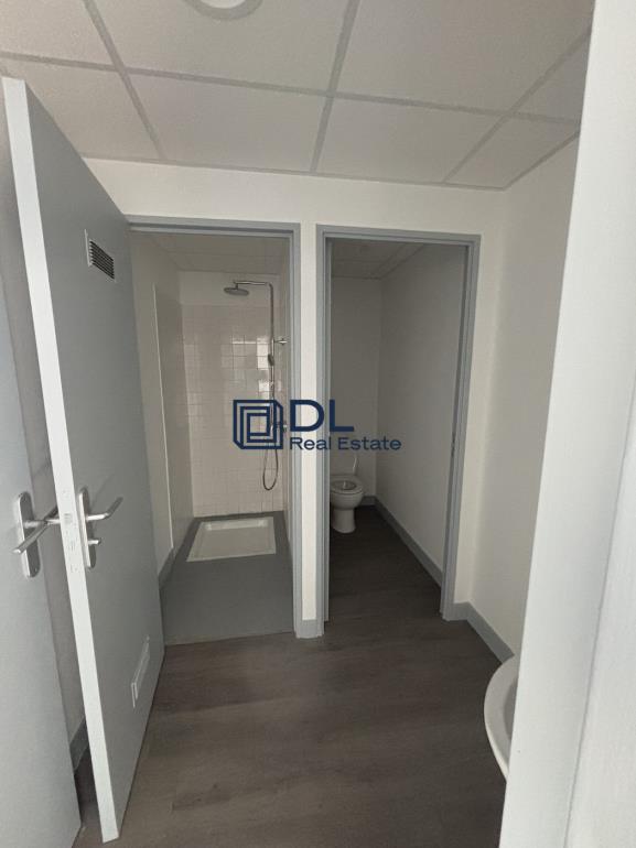 Entrepôt à louer à Coignières - 443 m²