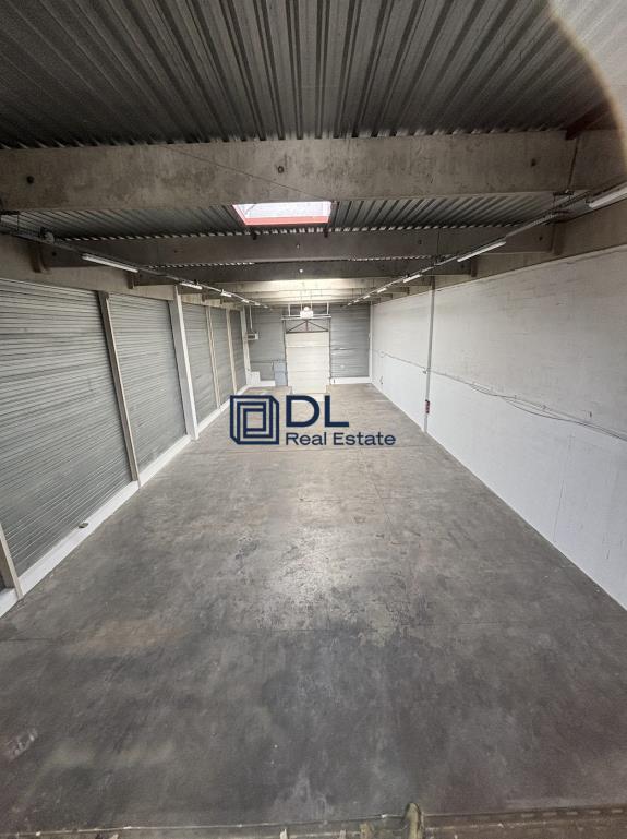 Entrepôt à louer à Coignières - 443 m²