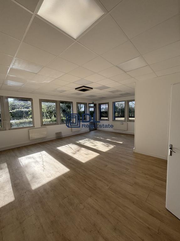 Entrepôt à louer à Coignières - 443 m²