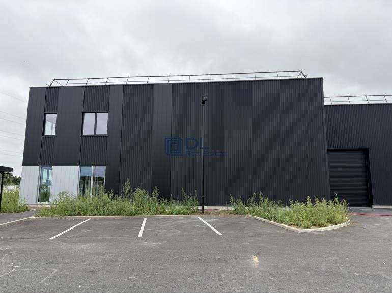 Entrepôt à louer à Toufflers - 335 m²