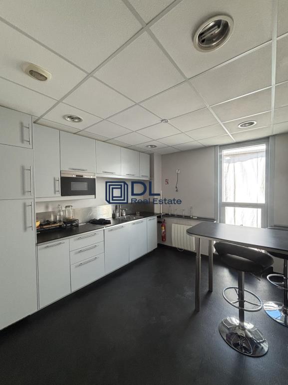 Entrepôt à vendre à Houdan - 348 m²