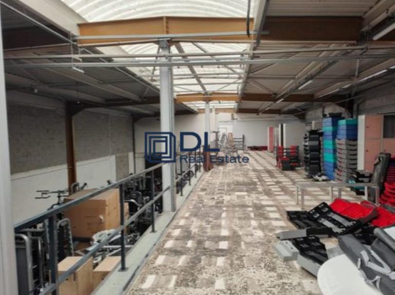 Entrepôt à louer à Plaisir - 668 m²