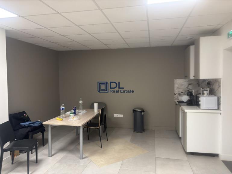 Entrepôt à louer à Villeneuve-Saint-Georges - 390 m²