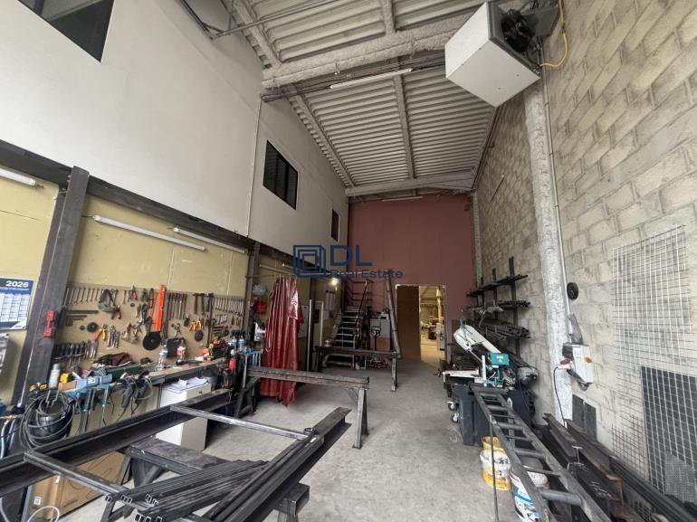 Entrepôt à louer à Villeneuve-Saint-Georges - 390 m²