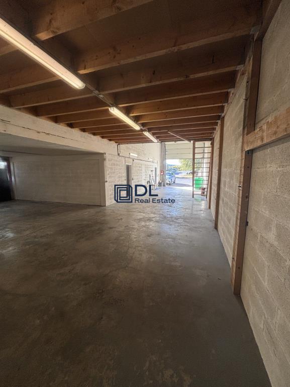 Entrepôt à vendre à Roissy-en-Brie - 270 m²