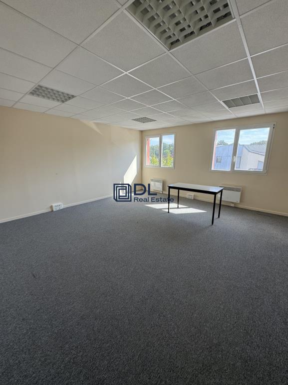Entrepôt à louer à Valenton - 200 m²